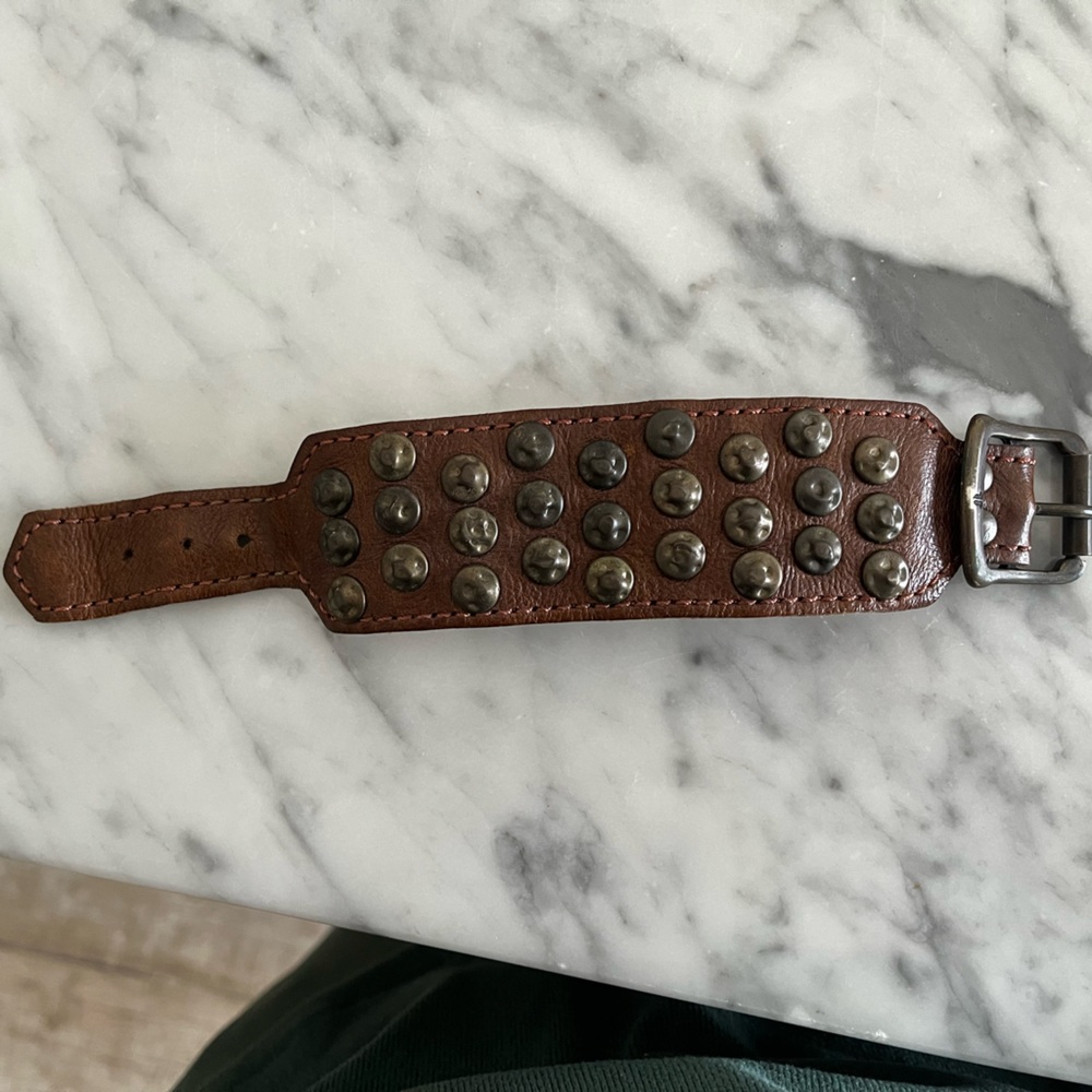 FRYE leather bracelet